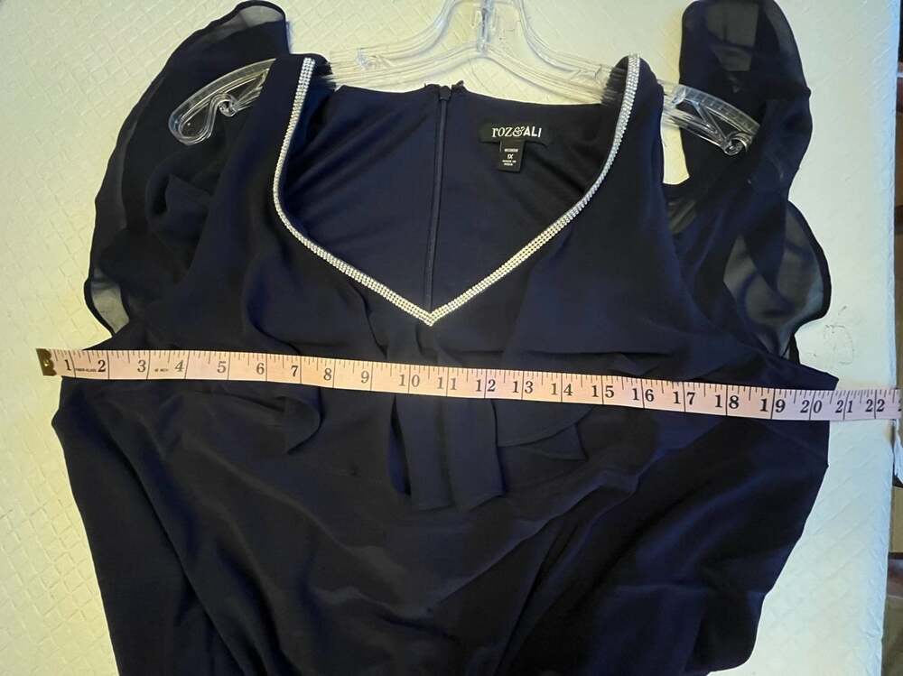 Roz & Ali Navy Blue Cold Shoulder Ruffle Pant Jumpsuit Rhinestone Neckline 1X - Picture 2 of 9